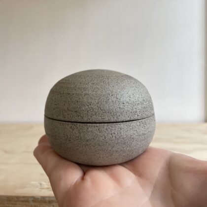 Ceramic pebble - grey