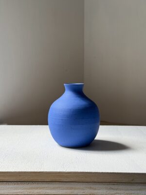 Big bold vases - medium - blue